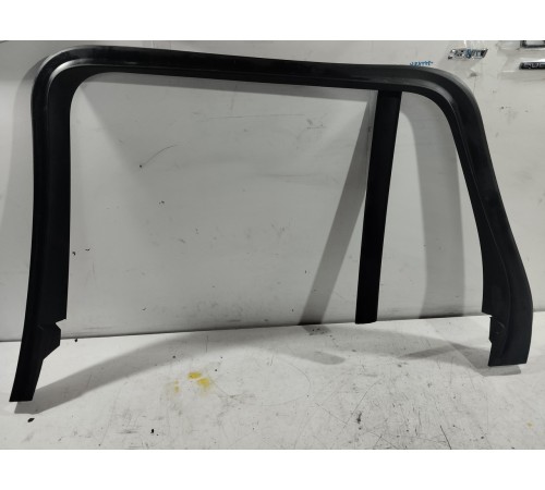 Накладка рамки двери (задняя правая)