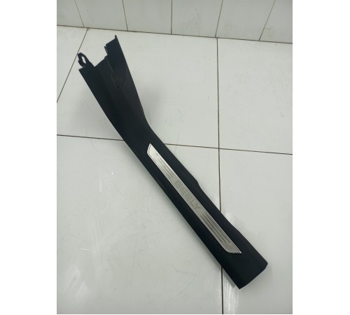 Накладка порога передняя левая