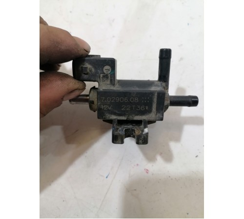 Клапан вакуумный