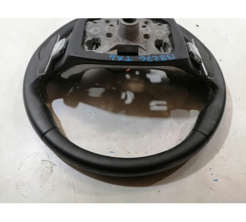 Рулевое колесо в сборе с многофункциональными кнопками