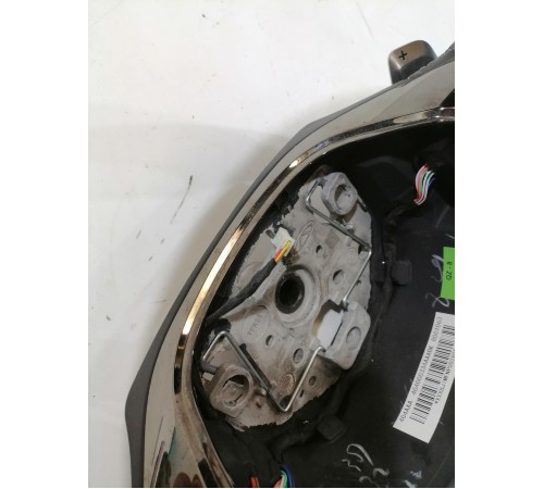 Рулевое колесо в сборе с многофункциональными кнопками