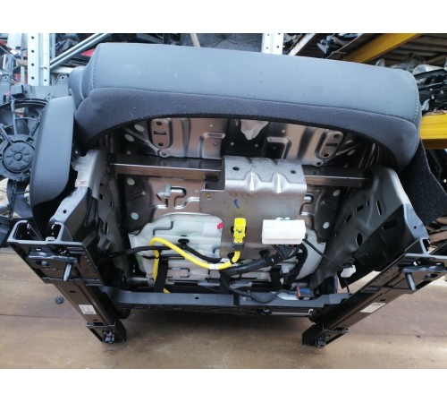 Сиденье переднее правое