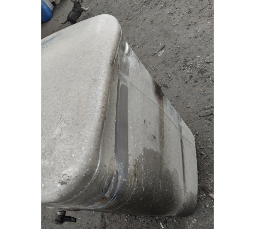 Бак топливный правый