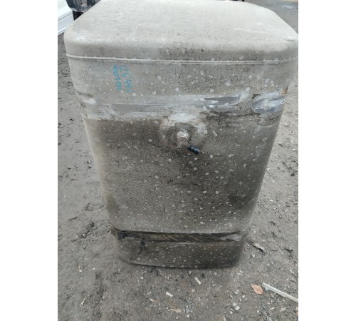 Бак топливный правый