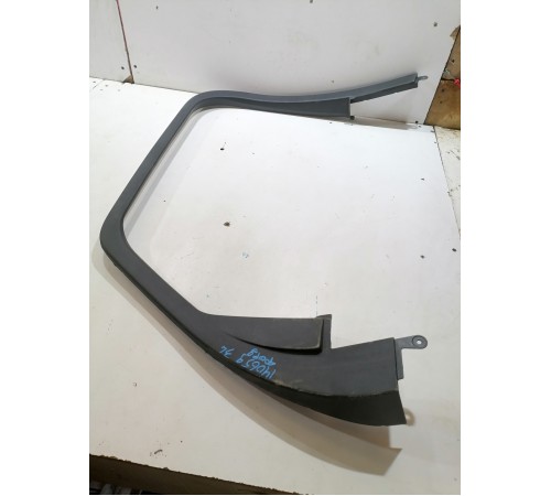 Накладка рамки стекла двери задняя левая