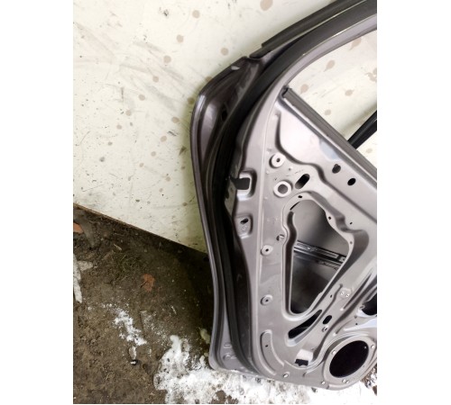 Дверь задняя левая