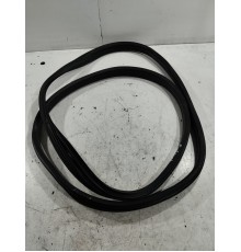 Уплотнитель двери передний правый