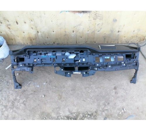 Панель передняя,торпедо