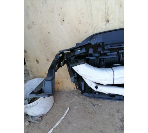 Панель передняя,торпедо