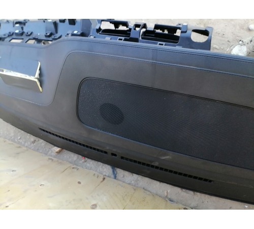 Панель передняя,торпедо