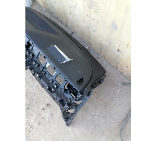 Панель передняя,торпедо