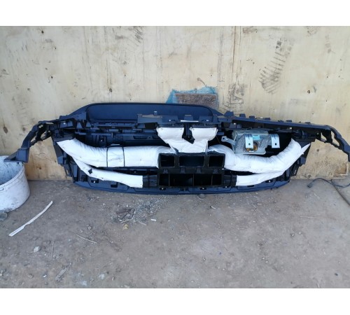 Панель передняя,торпедо