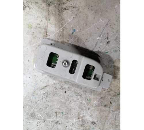 Плафон салона задний левый