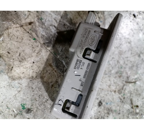 Плафон салона задний левый