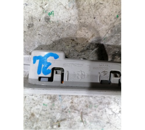 Плафон салона задний левый