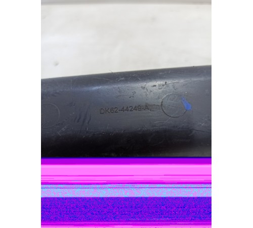 Водосток крышки багажника левый