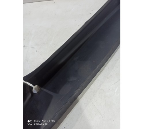 Водосток крышки багажника левый