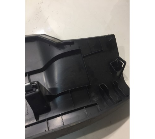 Обшивка крышки багажника