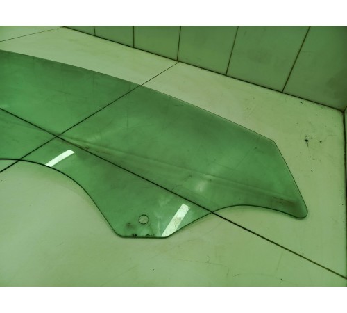 Стекло двери переднее правое