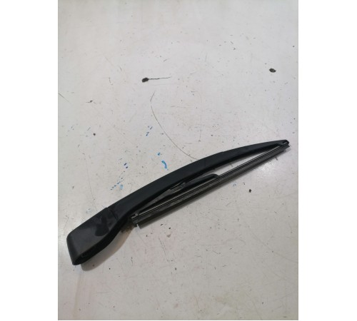  Поводок стеклоочистителя задний