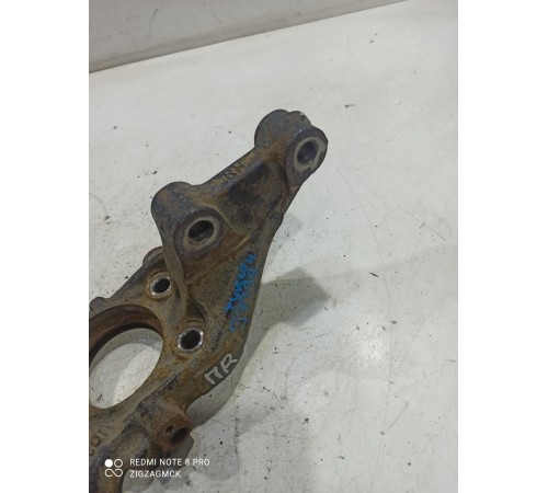 Кулак поворотный(передний правый)