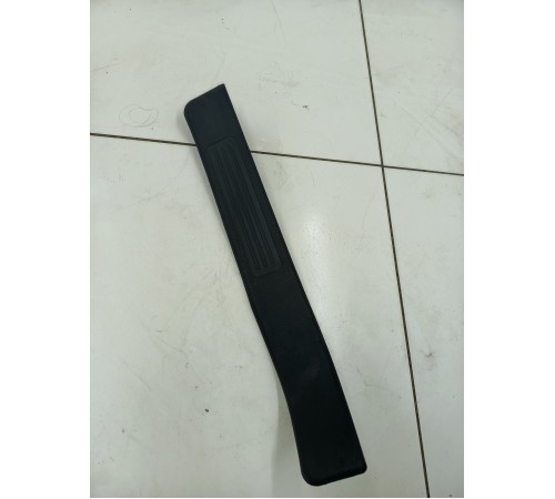 Накладка порога задняя правая