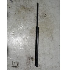 Амортизатор багажника