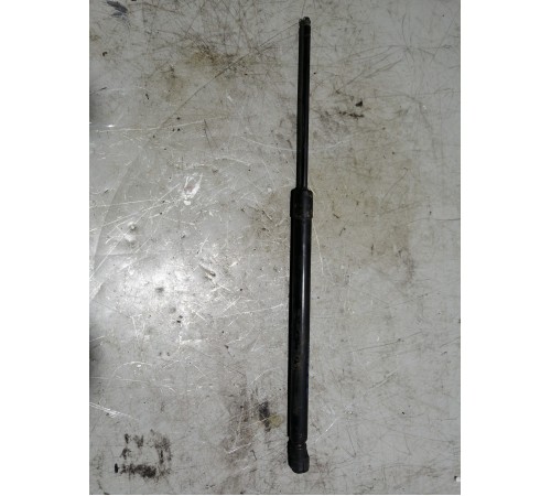 Амортизатор багажника