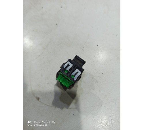 Кнопка стеклоподъемника (передняя правая)