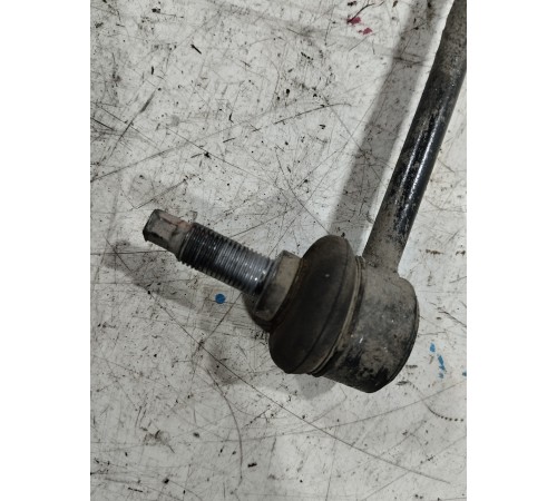 Стойка стабилизатора передняя левая