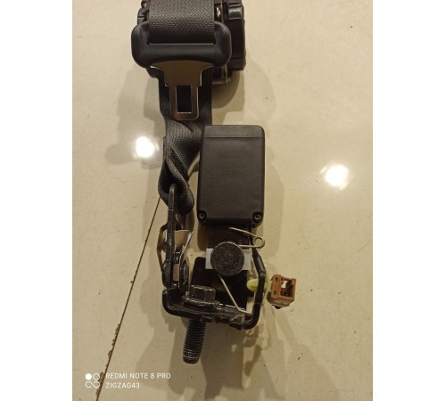 Ремень безопасности (задний, средний)