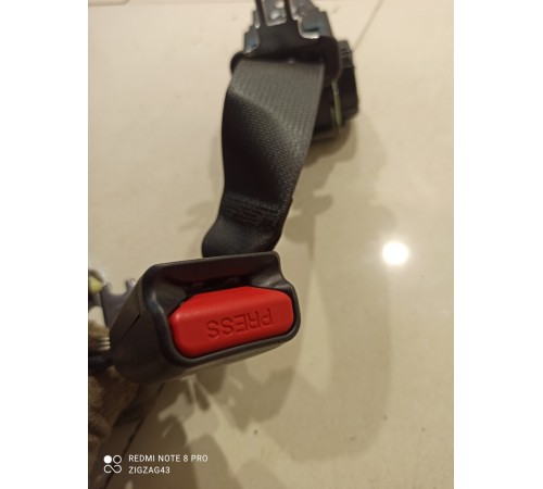 Ремень безопасности (задний, средний)