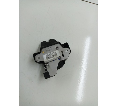 Замок багажника