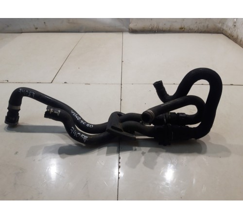 Патрубок системы охлаждения