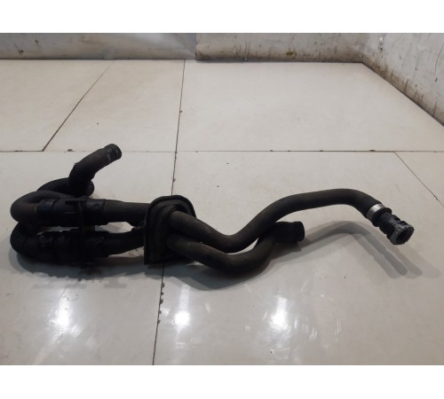 Патрубок системы охлаждения