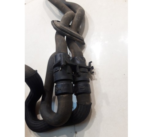 Патрубок системы охлаждения