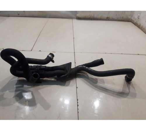 Патрубок системы охлаждения