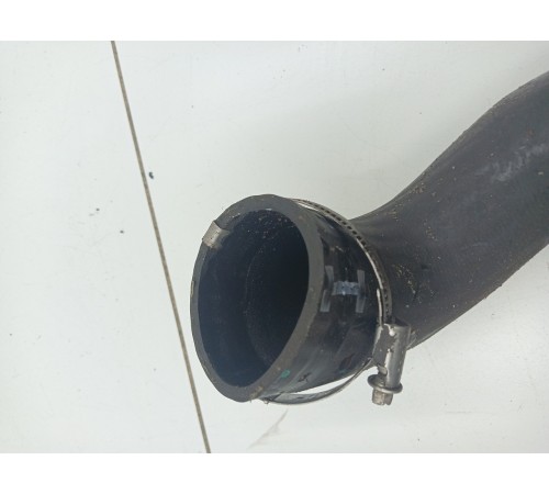 Патрубок системы охлаждения