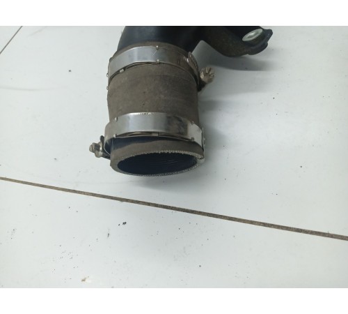 Патрубок системы охлаждения