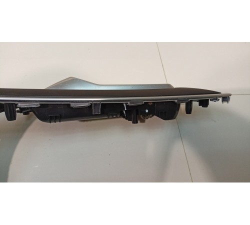 Ручка двери внутренняя передняя левая