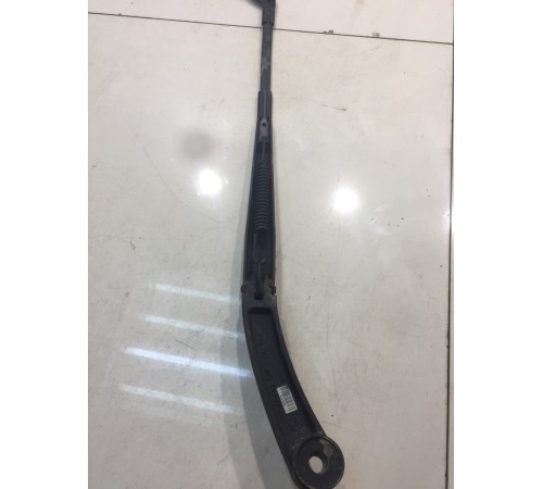 Стеклоочиститель (передний, правый)