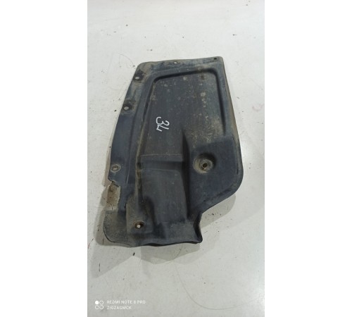 Подкрылок колеса задний левый