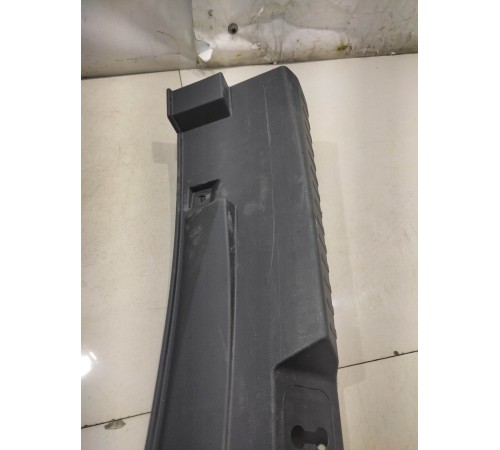 Накладка замка багажника