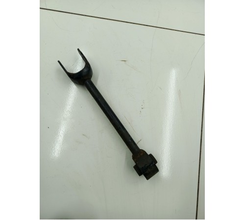 Рычаг задний