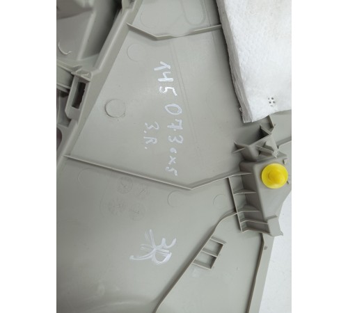 Обшивка багажника задняя правая (верхняя)