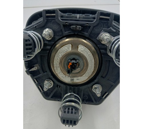 Подушка безопасности водителя