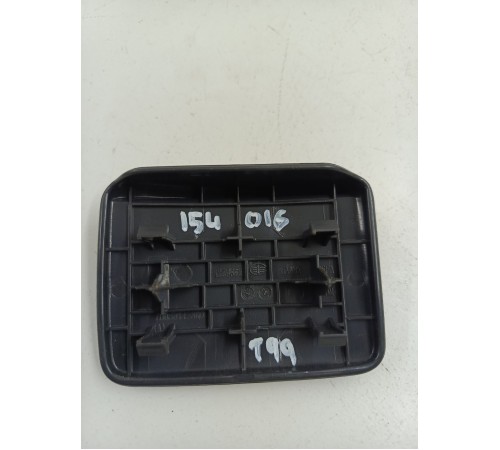 Заглушка спинки заднего сиденья левая