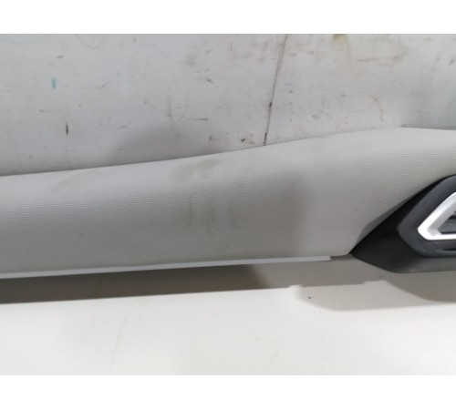 Воздушный дефлектор центральный с декоративной накладкой торпедо