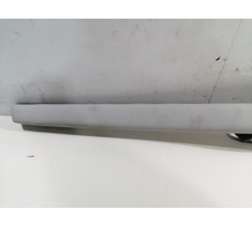 Воздушный дефлектор центральный с декоративной накладкой торпедо