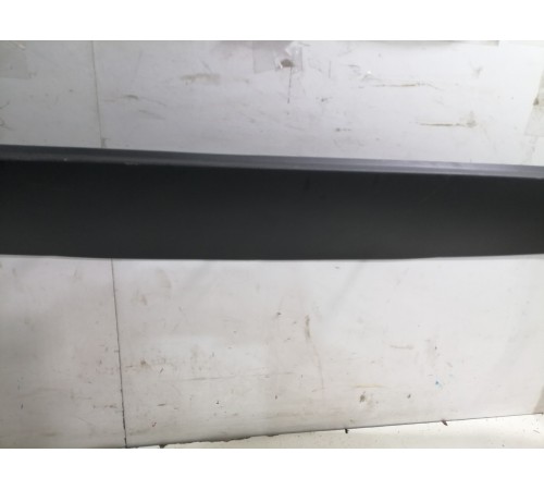 Обшивка накладка крышки двери багажника верхняя